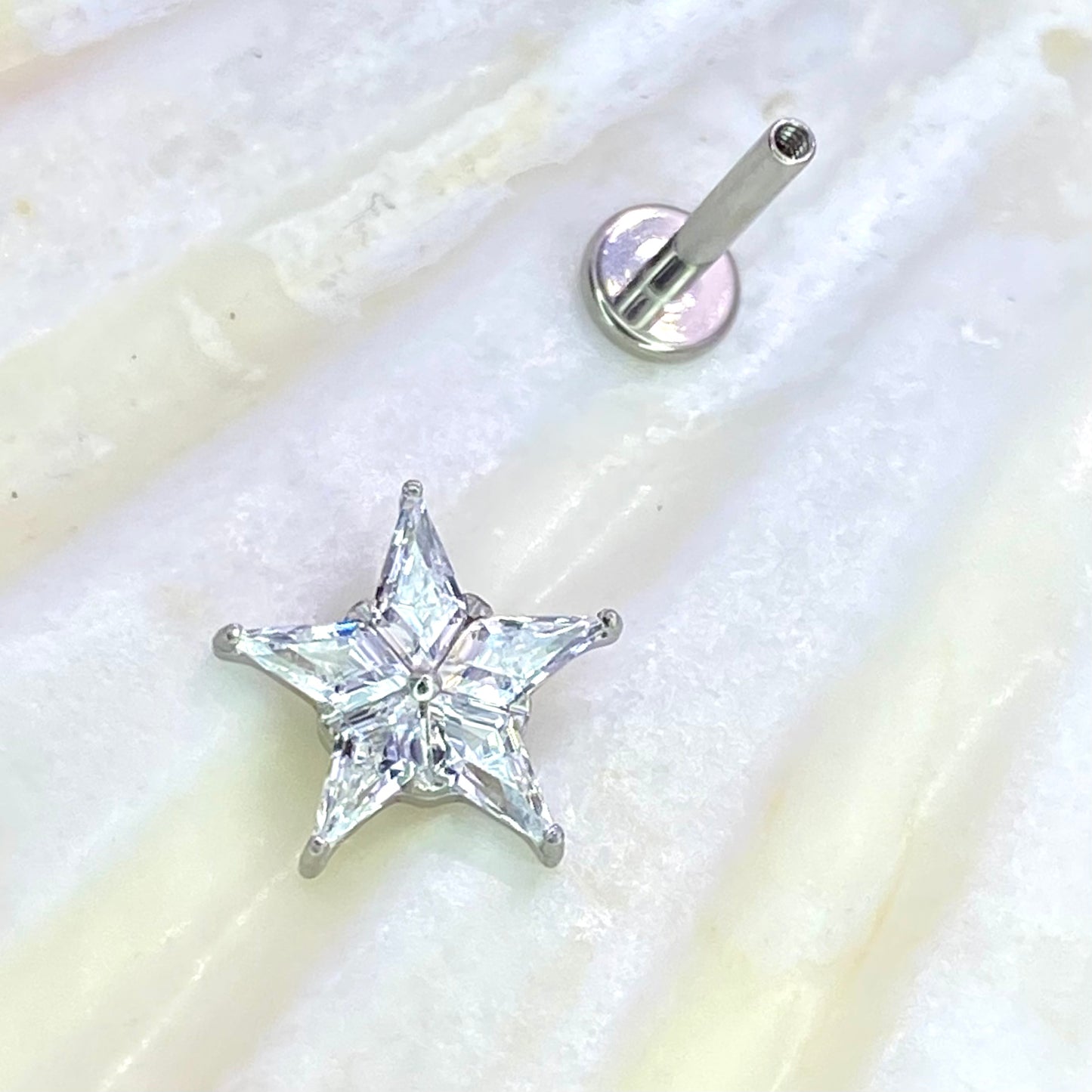 Large Star with Clear Gems Medical Grade ASTM F136 Titanium Internal Thread Labret Ear Jewellery Lobe Cartilage Flat Piercing Earring
