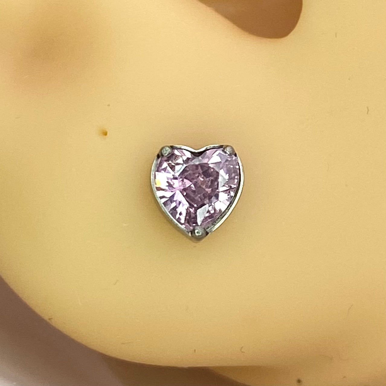 PINK HEART Gem Top Push Pin Medical grade ASTM:F-136 titanium labret 1.2x8mm conch helix tragus ear lobe flat jewellery