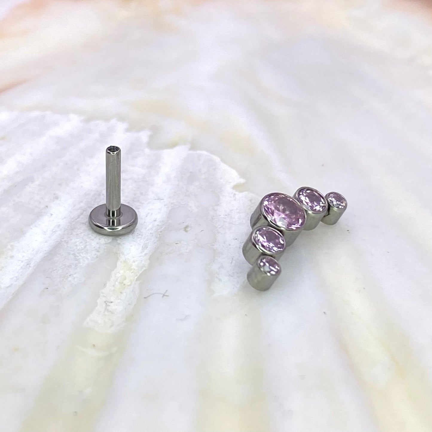 5 Gems Cluster Top Clear/Pink/Blue Gems Medical Grade ASTM F136 Titanium Internal Thread Labret Ear Jewellery Helix Tragus Lobe Cartilage Earring