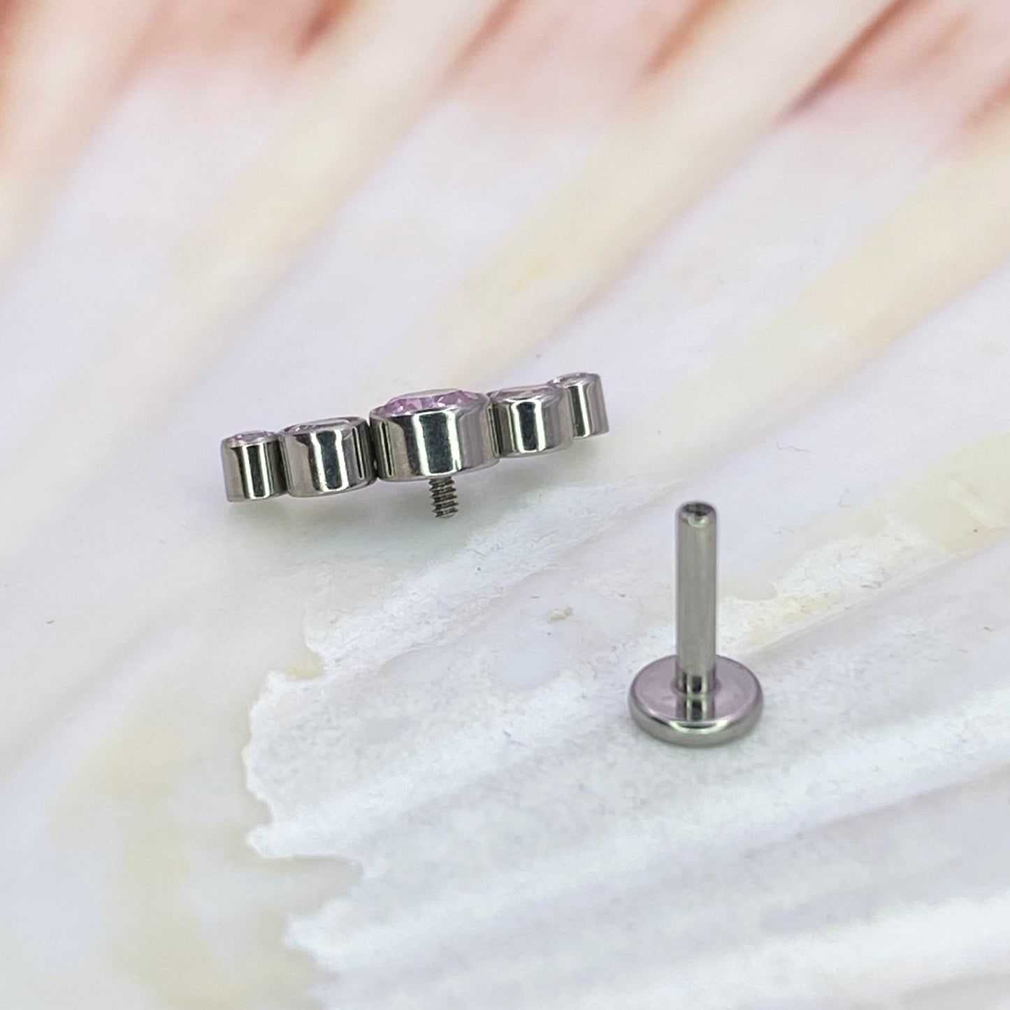 5 Gems Cluster Top Clear/Pink/Blue Gems Medical Grade ASTM F136 Titanium Internal Thread Labret Ear Jewellery Helix Tragus Lobe Cartilage Earring