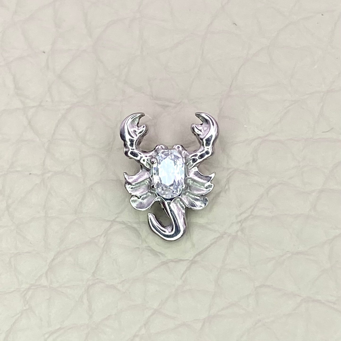 SCORPION Top Medical grade ASTM:F-136 titanium labret 1.2x8mm internal thread helix tragus flat ear lobe jewellery
