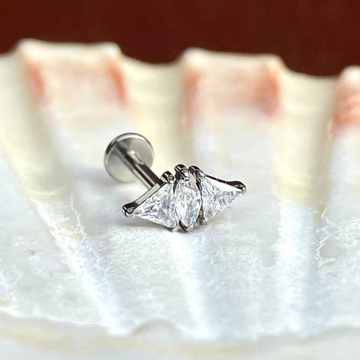 Double Triangle and Marquise Gem top Medical Grade ASTM F136 Titanium Internal Thread Labret Ear Jewellery Helix Tragus Lobe Cartilage Earring 1.2x8mm