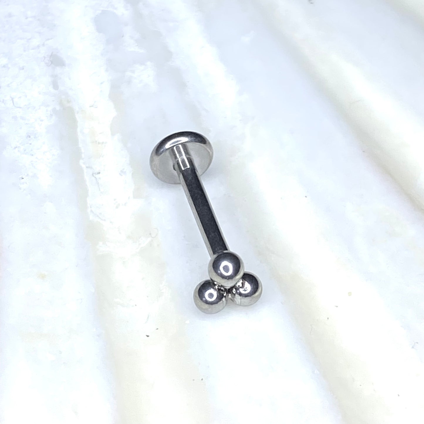 TRIO BALL Top Medical Grade ASTM F136 Titanium Internal Thread Labret Ear Jewellery Helix Tragus Cartilage Earring 1.2x8mm