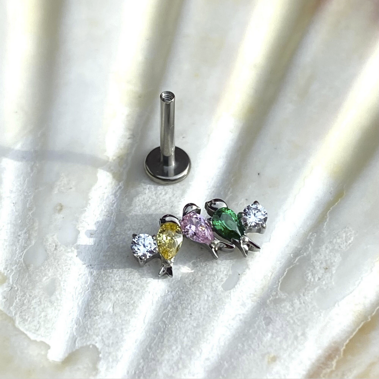 THREE BIRDS Top Internal Thread Medical grade titanium ASTM F136 Labret Stud Lobe Helix Flat Piercing Jewellery size: 1.2 x 8mm