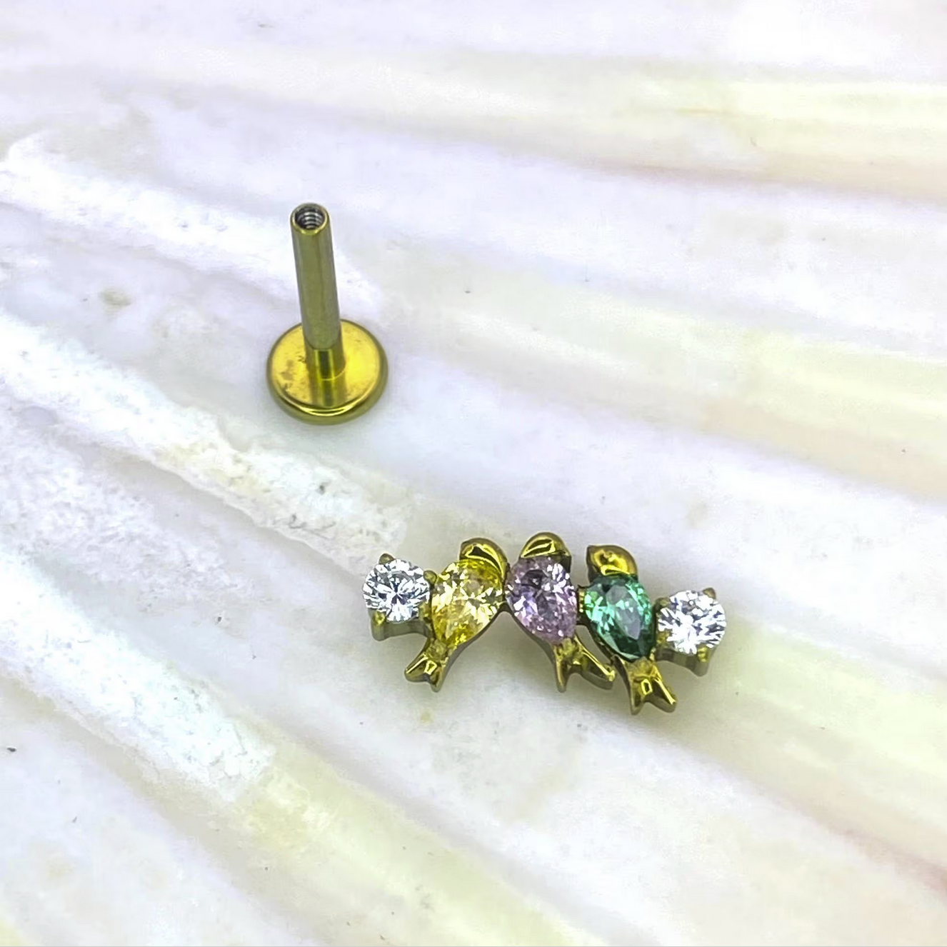 THREE BIRDS Top Internal Thread Medical grade titanium ASTM F136 Labret Stud Lobe Helix Flat Piercing Jewellery size: 1.2 x 8mm