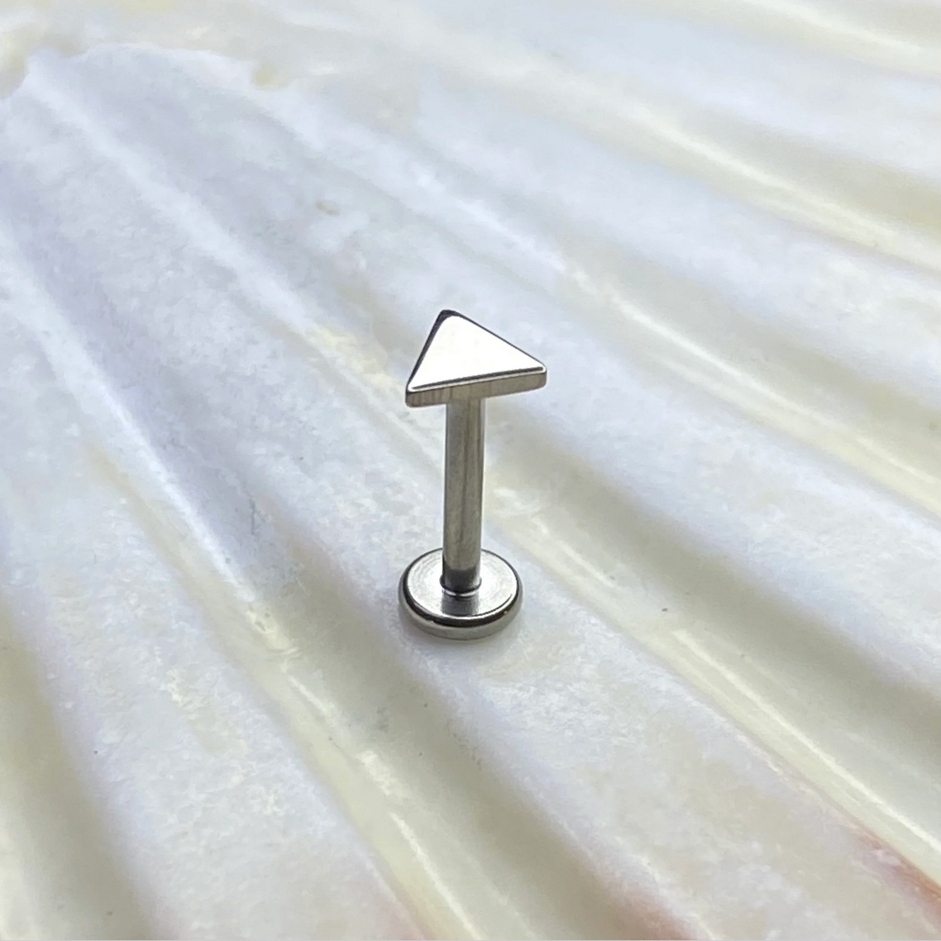 TRIANGLE Disc Top Medical grade ASTM:F-136 titanium labret 1.2x6/8/10mm, internal thread, for conch, helix, tragus, ear lobe ear piercings