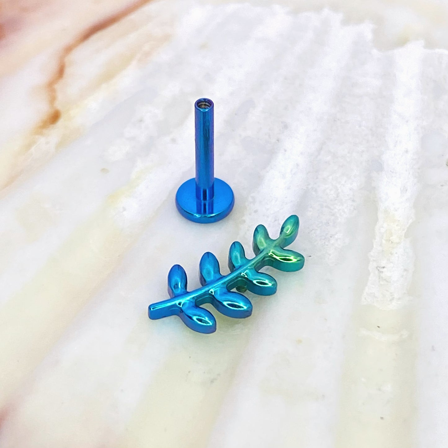 Teal To Green Gradient Anodized Leafy Branch top Medical grade Internal thread ASTMF-136 titanium Labret 1.2x8mm helix cartilage tragus studLobe Helix Flat Piercing Jewellery size:1.2 x 8mm