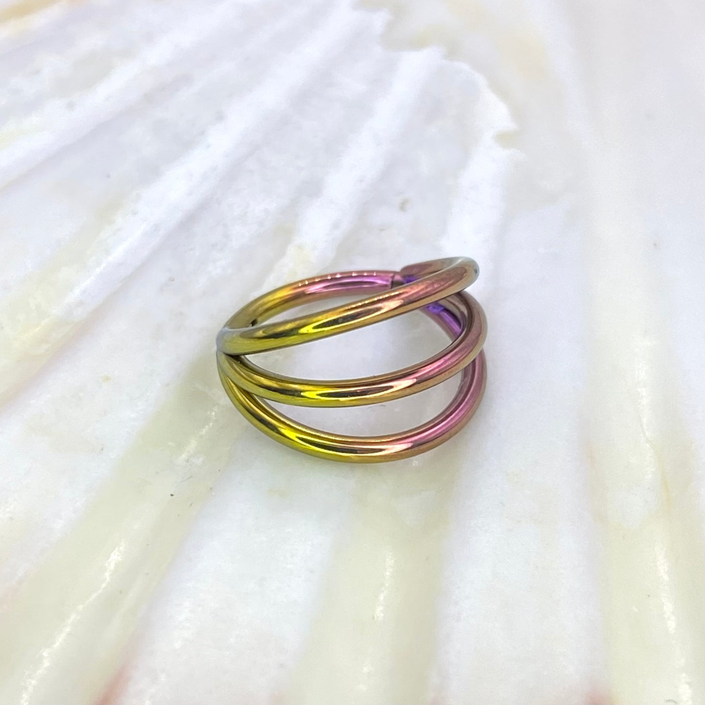 Gold to Pink GRADIENT Anodized Medical Grade ASTM F-136 Titanium Triple Band Hinged Ring Clicker Hoop Cartilage Lobe Piercing size: 1.2x6/8/10/12mm