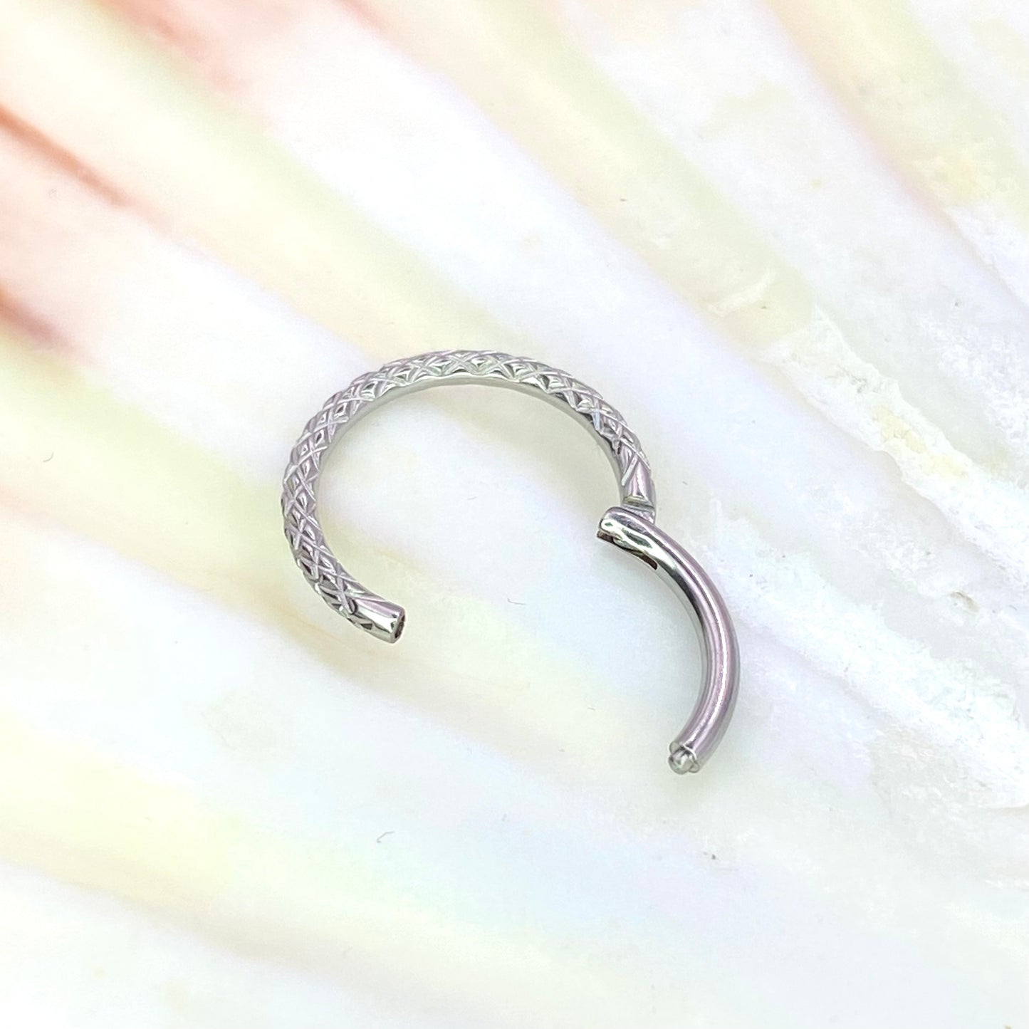 TEXTURED Medical Grade ASTM F-136 Titanium Hinged Ring Clicker Hoop Cartilage Daith Septum Ear Piercing Jewellery