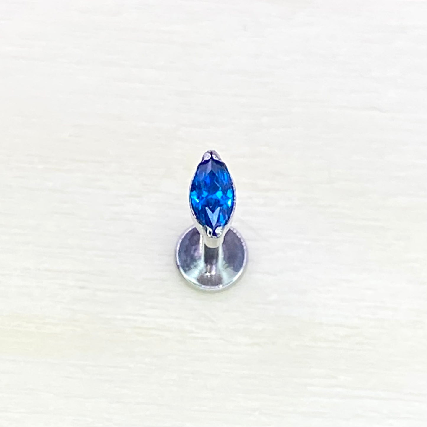 SINGLE Marquise Clear/Pink/Blue/Green Gem Top Medical Grade ASTM F136 Titanium Internal Thread Labret Ear Jewellery Helix Tragus Cartilage Earring 1.2x6/8mm