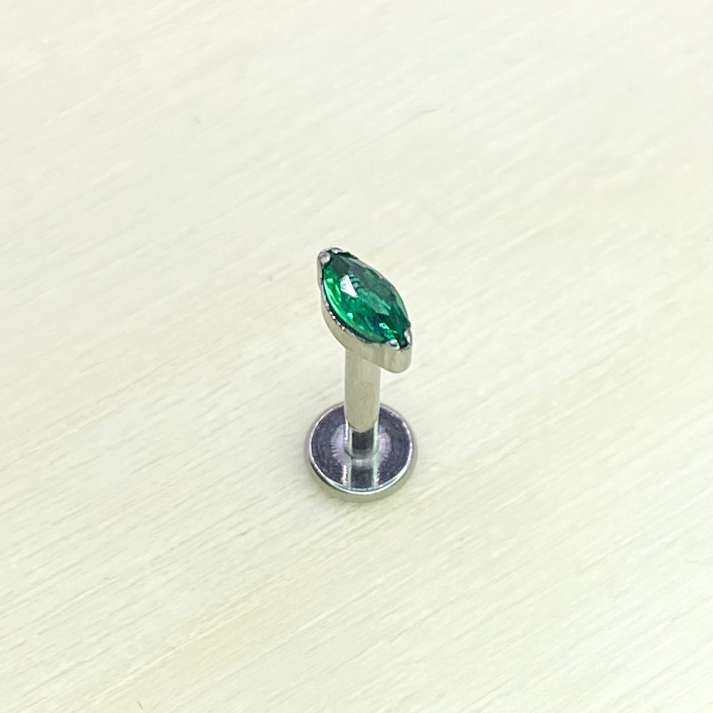 SINGLE Marquise Clear/Pink/Blue/Green Gem Top Medical Grade ASTM F136 Titanium Internal Thread Labret Ear Jewellery Helix Tragus Cartilage Earring 1.2x6/8mm