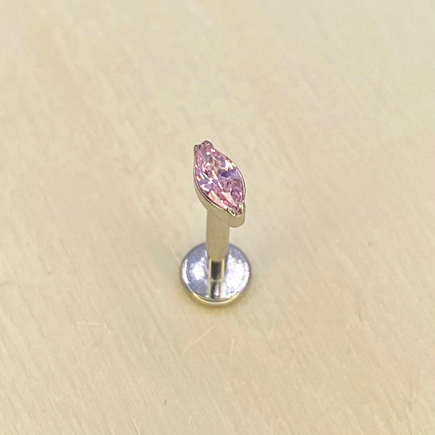 SINGLE Marquise Clear/Pink/Blue/Green Gem Top Medical Grade ASTM F136 Titanium Internal Thread Labret Ear Jewellery Helix Tragus Cartilage Earring 1.2x6/8mm