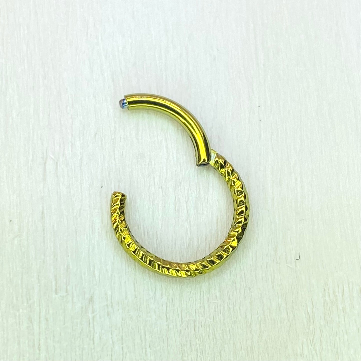 Gold Anodized Twisted Rope Style Medical Grade ASTM F-136 Titanium Hinged Ring Clicker Hoop Helix Cartilage Lobe Septum Hoop size:1.2x8mm