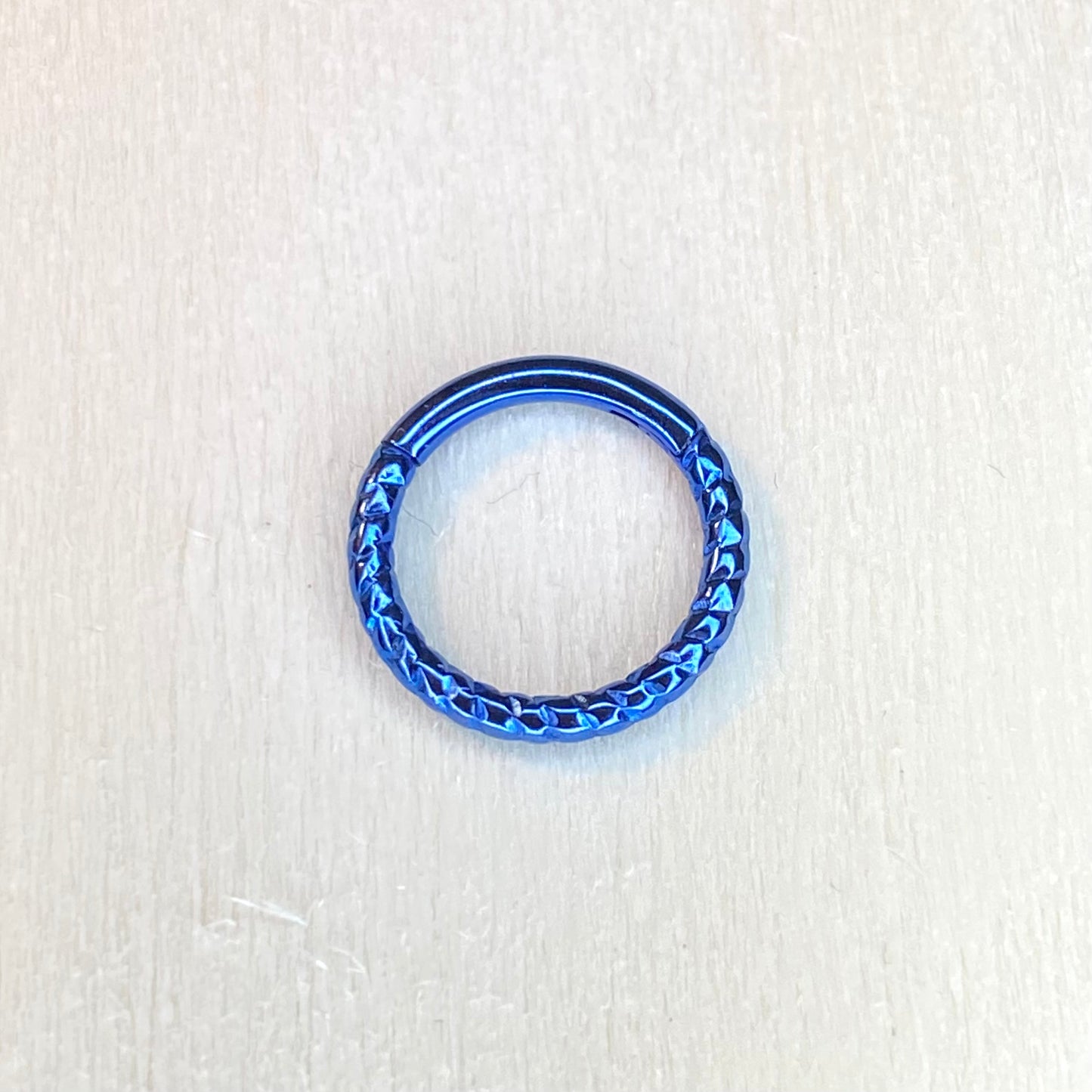 BLUE Anodized Twisted Rope Style Medical Grade ASTM F-136 Titanium Hinged Ring Clicker Hoop Helix Cartilage Lobe Septum Hoop size:1.2x8mm