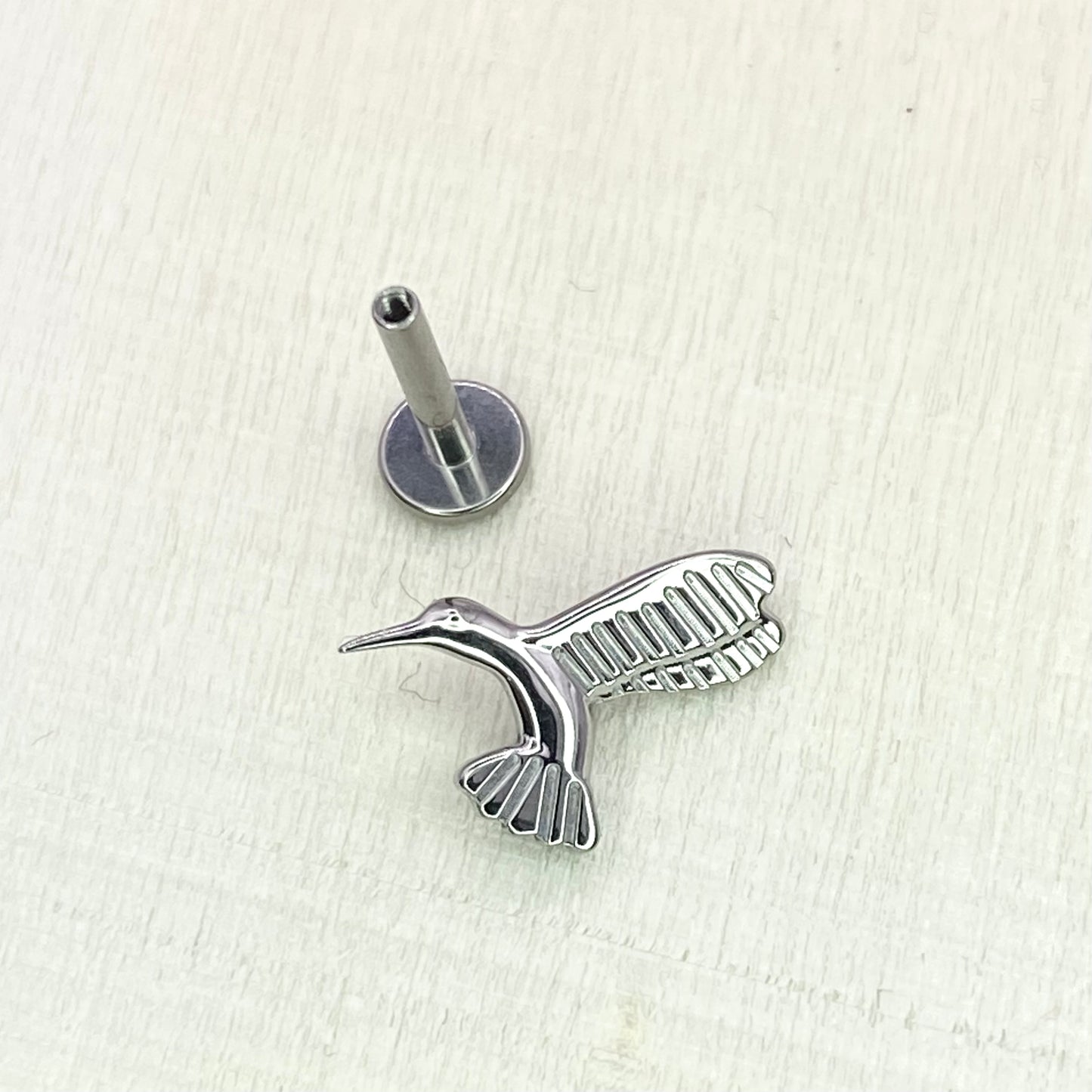 Detailed HUMMINGBIRD Top Implant Grade ASTM:F-136 Titanium Labret 1.2x6/8/10mm Earring Internal Thread Cartilage Helix stud