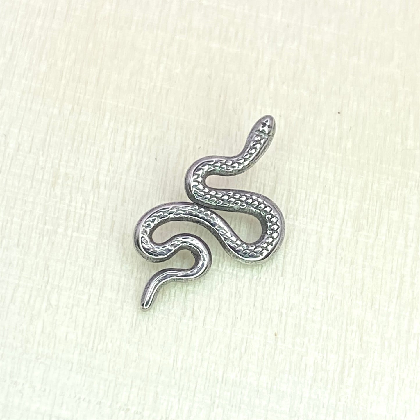 Large SNAKE Internal Thread Top Medical grade titanium ASTM F136 Labret Stud Lobe  Flat  size:1.2 x 6/8/10mm