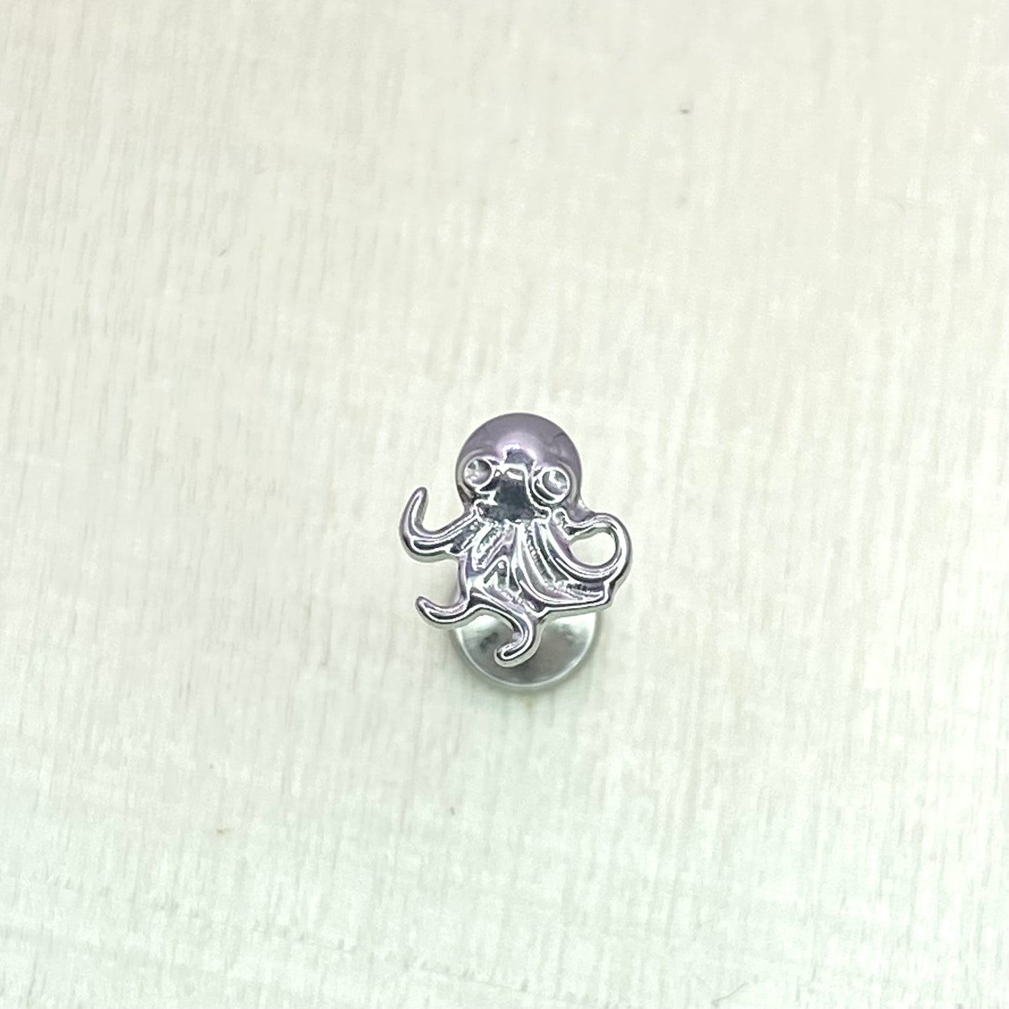 Friendly OCTOPUS Tiny or Large top sizes Internal Thread Medical grade titanium ASTM F136 Labret Stud Lobe Helix Flat Tragus