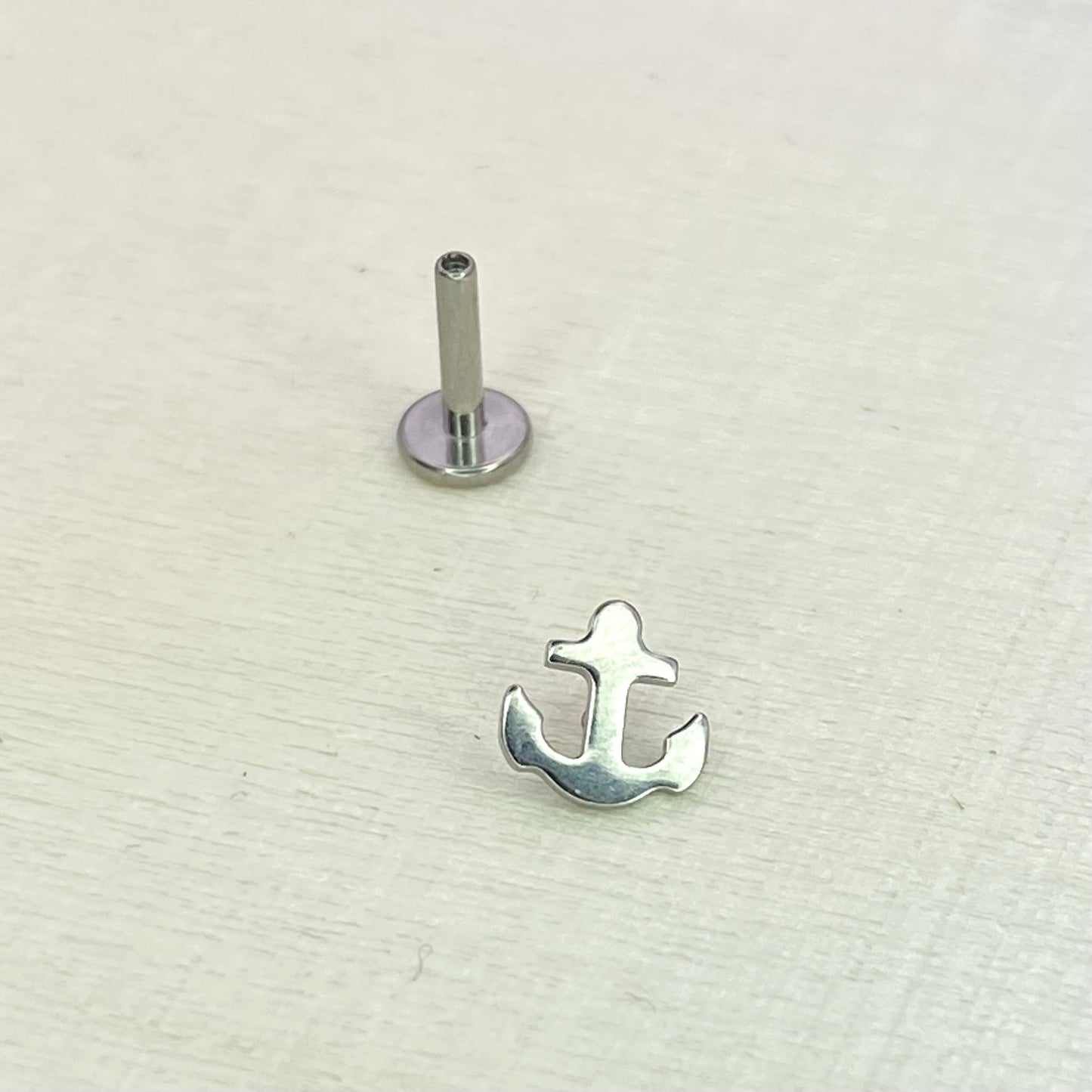 ANCHOR Internal Thread Top Medical grade titanium ASTM F136 Labret Stud for Lobe Helix Flat Tragus  size:1.2 x 6/8/10mm