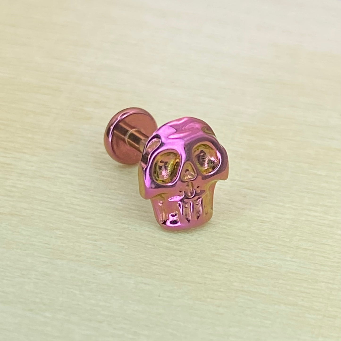 PINK Anodized Skull Disc Top ASTM F-136 Medical Grade Titanium Labret 1.2x8mm Internal Thread Conch Helix Tragus Lobe Earring (Copy)