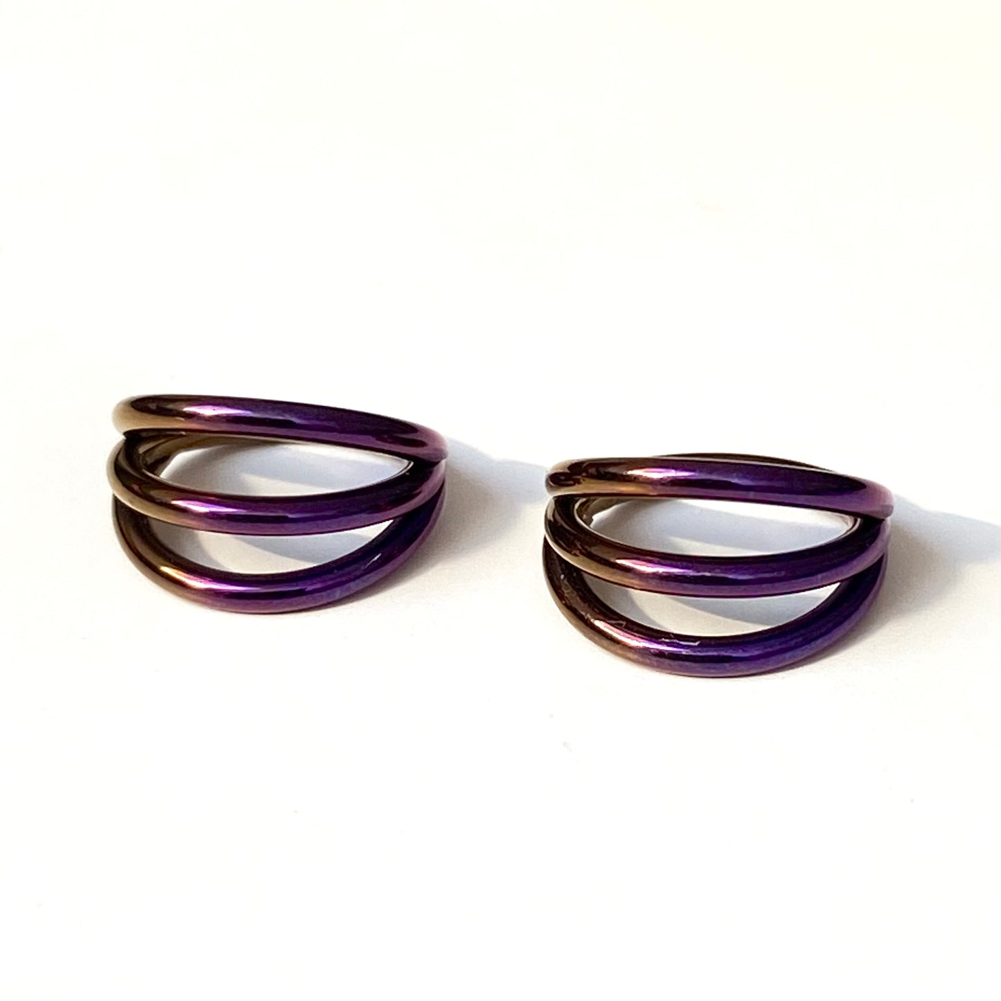 EGGPLANT Colour Anodized Medical Grade ASTM F-136 Titanium Triple Band Hinged Ring Clicker Hoop for Tragus Helix Cartilage Lobe Piercings