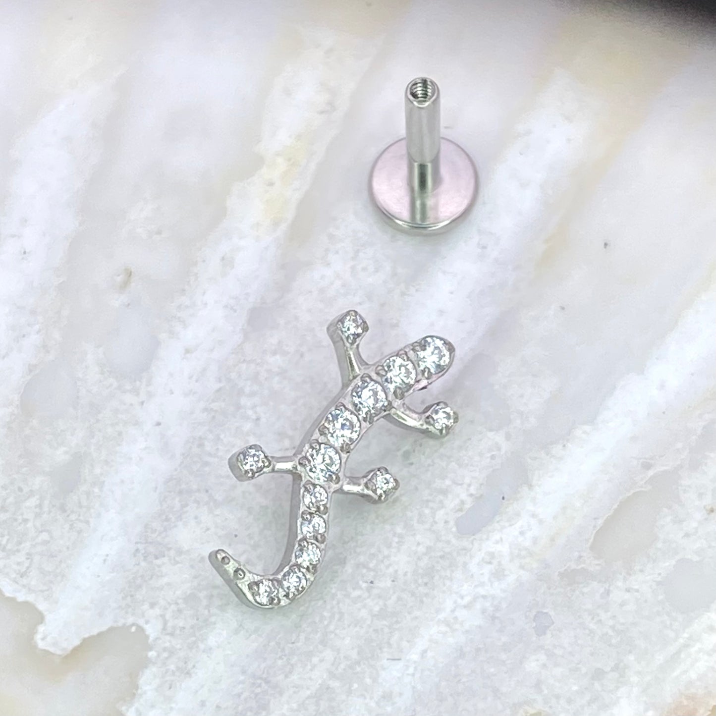 GECKO Clear Gem Top Medical grade ASTM:F-136 titanium labret, Internal thread conch, helix, tragus, ear lobe, flat jewellery