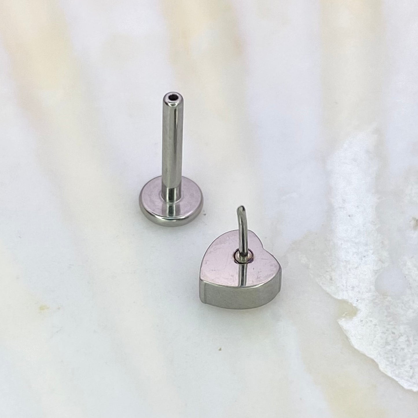 PINK HEART Gem Top Push Pin Medical grade ASTM:F-136 titanium labret 1.2x8mm conch helix tragus ear lobe flat jewellery