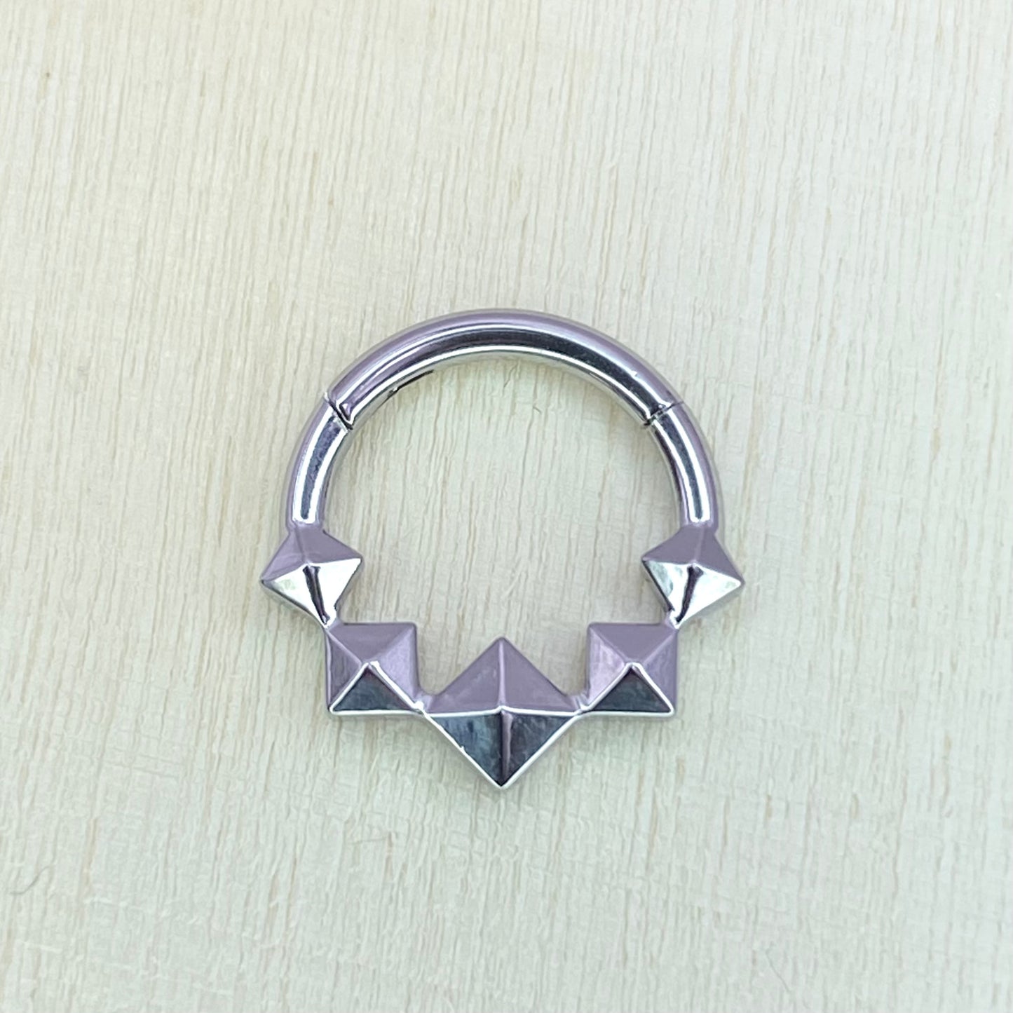 5 PYRAMIDS Forward Facing Titanium Clicker Hoop for Septum, Daith and Cartilage Piercings