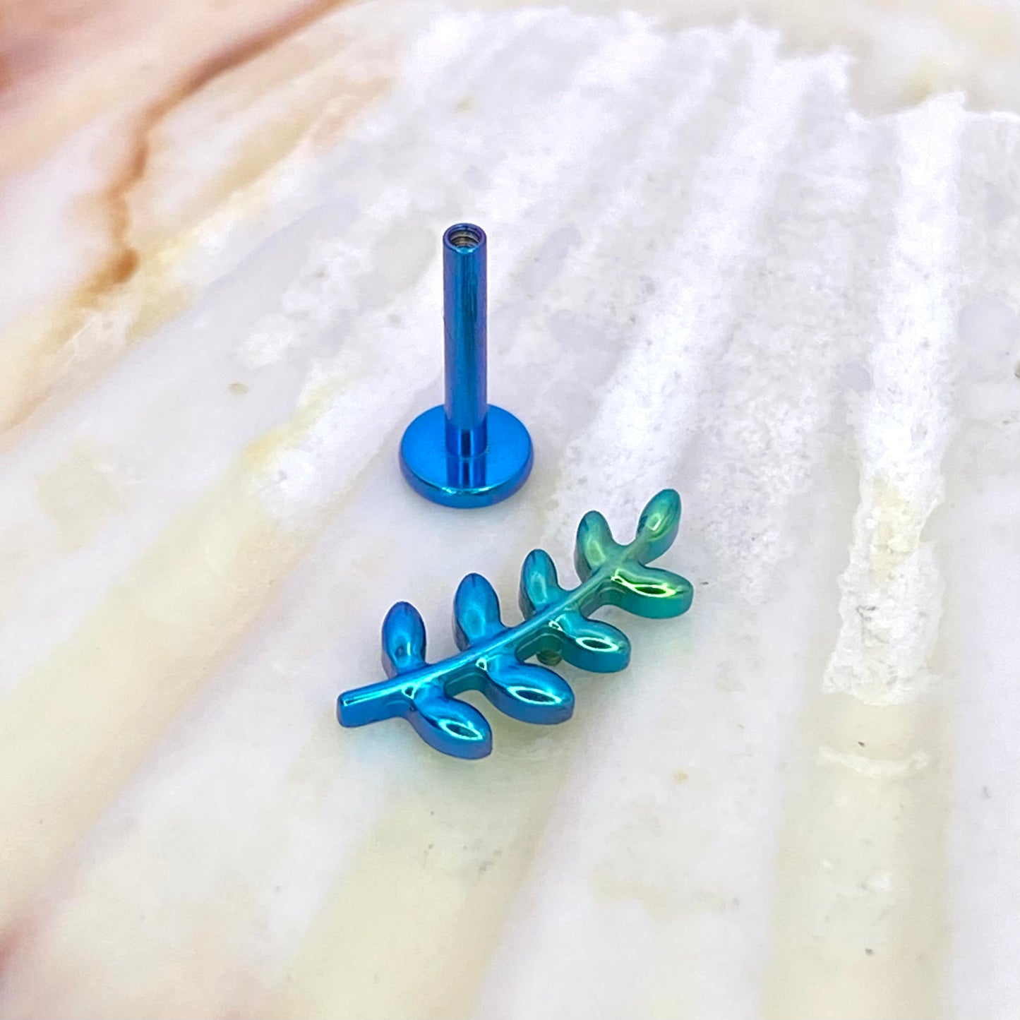 Teal To Green Gradient Anodized Leafy Branch top Medical grade Internal thread ASTMF-136 titanium Labret 1.2x8mm helix cartilage tragus studLobe Helix Flat Piercing Jewellery size:1.2 x 8mm