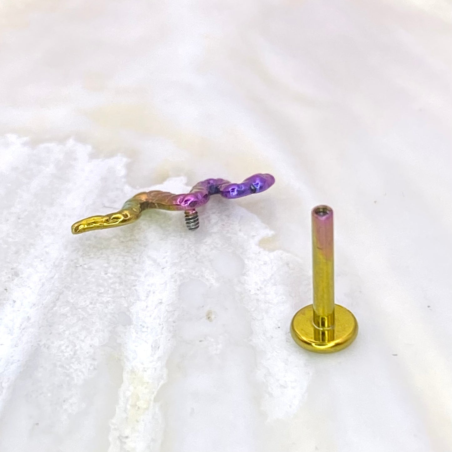 Gold Tailed Vibrant Purple Head Anodized Snake top Medical grade ASTM:F-136 titanium Labret 1.2x8mm lobe helix cartilage flat conch tragus