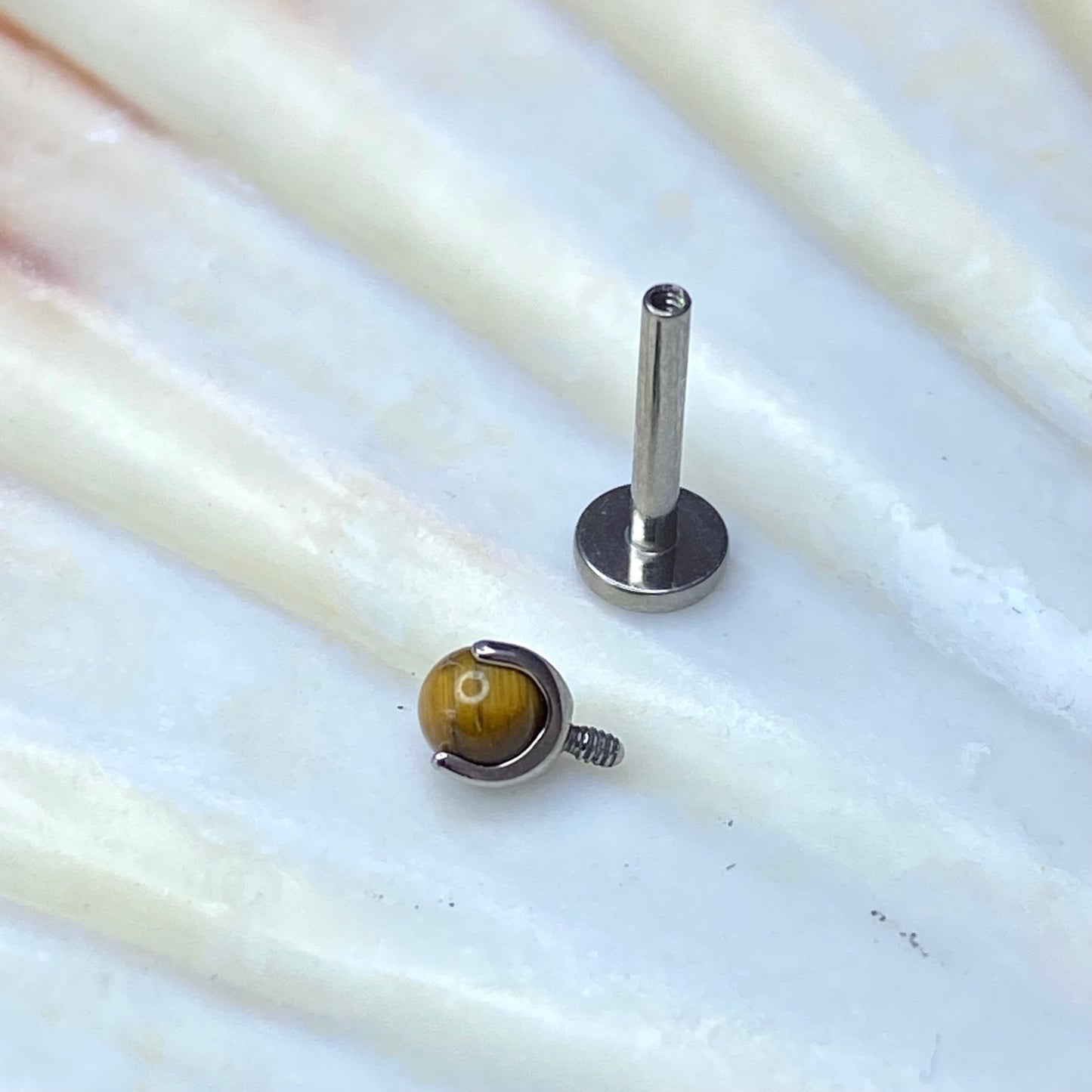 TIGER EYE Ball Top Medical grade Internal thread ASTM:F-136 titanium Labret,  1.2x6/8mm lobe helix cartilage tragus piercing jewellery