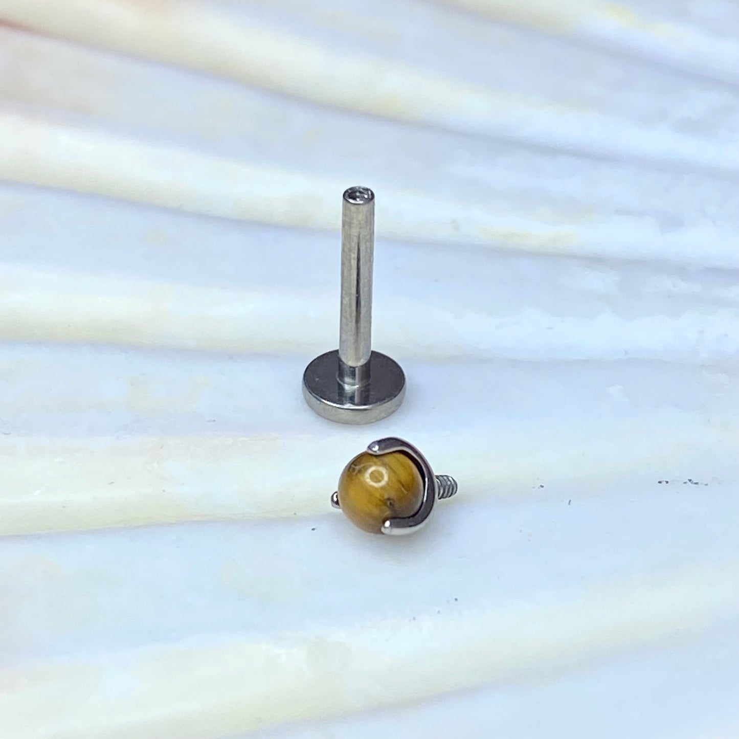 TIGER EYE Ball Top Medical grade Internal thread ASTM:F-136 titanium Labret,  1.2x6/8mm lobe helix cartilage tragus piercing jewellery