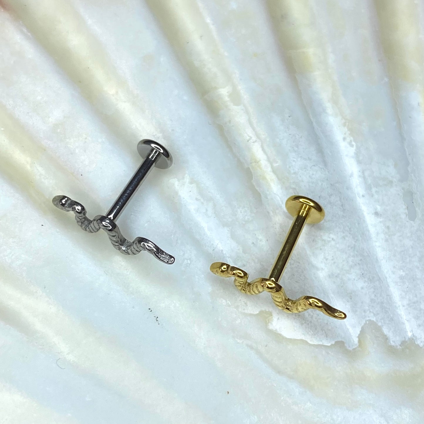 SNAKE Internal Thread Top Medical grade titanium ASTM F136 Labret Stud Lobe  Flat  size: 1.2 x 8mm