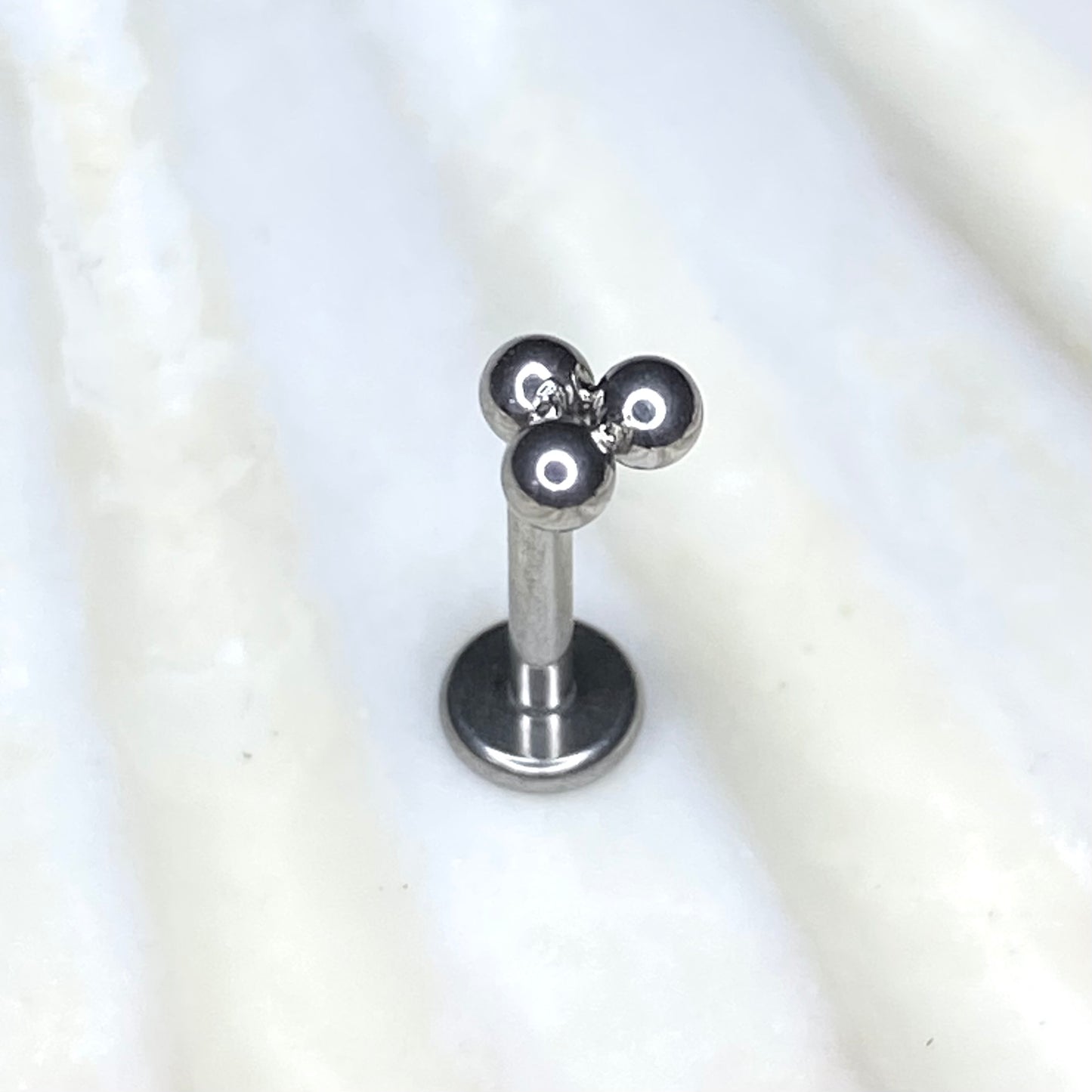 TRIO BALL Top Medical Grade ASTM F136 Titanium Internal Thread Labret Ear Jewellery Helix Tragus Cartilage Earring 1.2x8mm