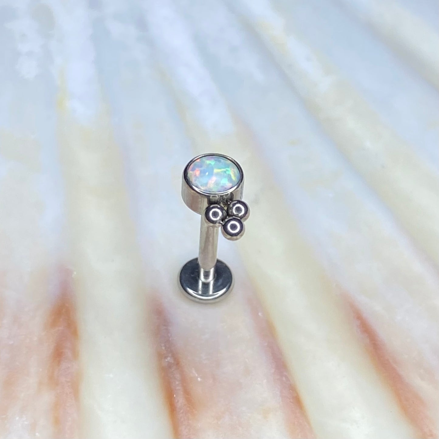 3 Beads WHITE OPAL Gem Top Medical Grade ASTM F136 Titanium Internal Thread Labret Ear Jewellery Helix Tragus Lobe Cartilage Earring 1.2x8mm