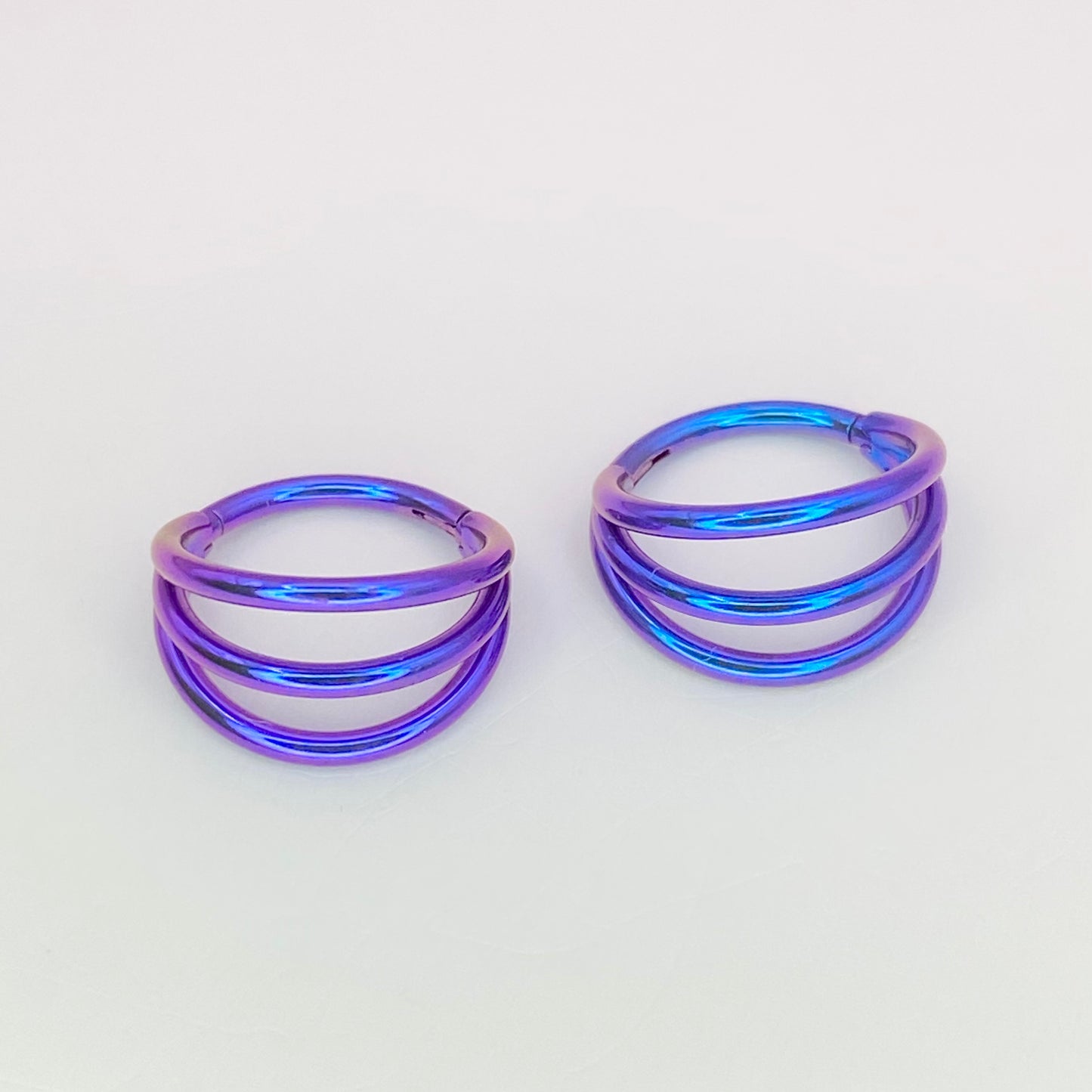 Blurple Anodized Medical Grade ASTM F-136 Titanium Triple Band Hinged Ring Clicker Hoop Cartilage Lobe Piercing size: 1.2x6/8/10/12mm