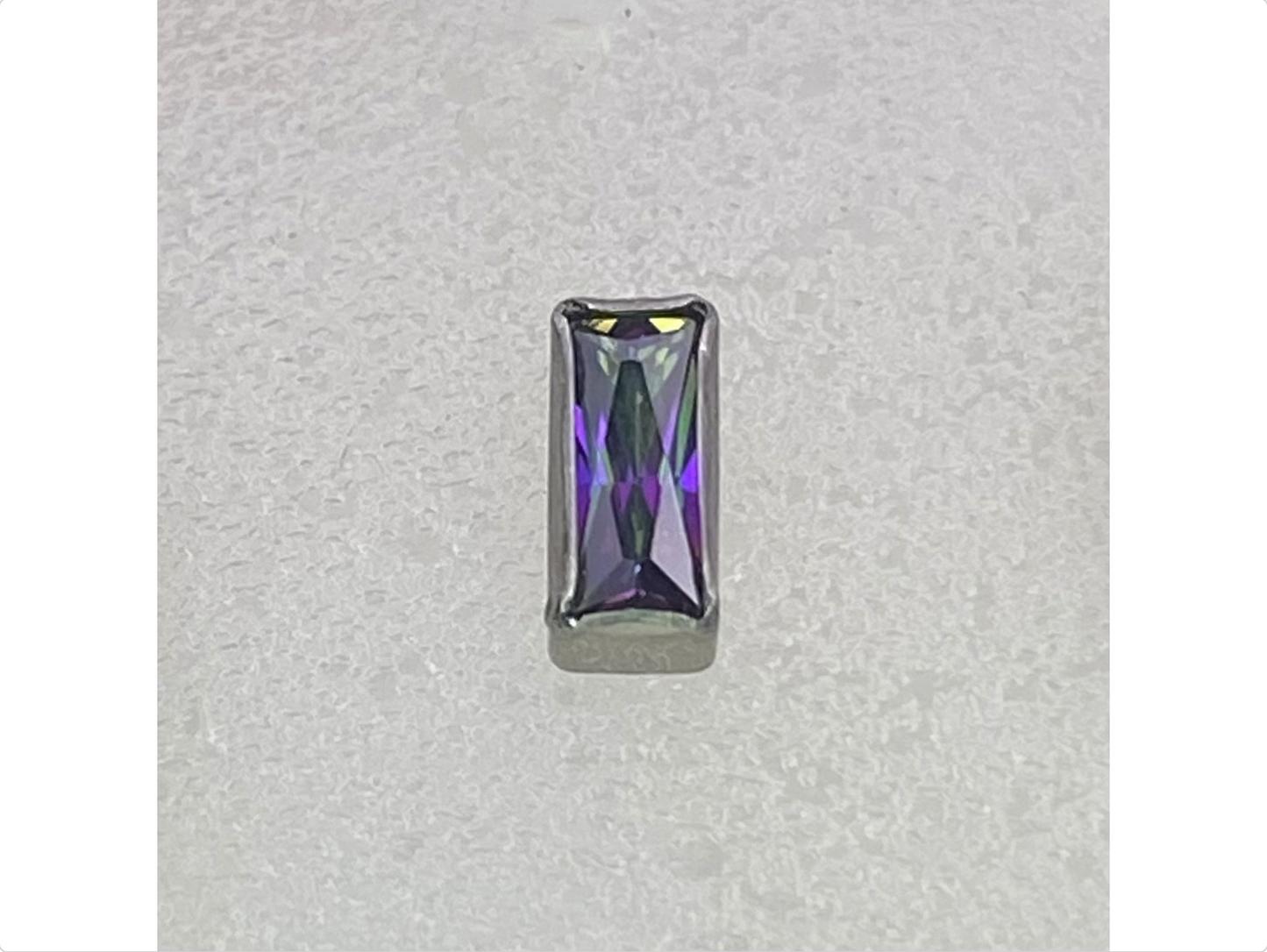 RECTANGLE Shape Gem Top Labret, Clear,Pink,Blue,VM,Black Gems Medical grade ASTM:F-136 titanium Internal Thread, size 1.2 x 6/8/10mm, 16g