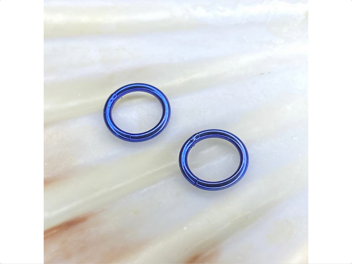 BLUE Anodized Medical Grade ASTM F-136 Titanium Hinged Ring Clicker Hoop for Cartilage Lobe Septum Daith Nose Piercing