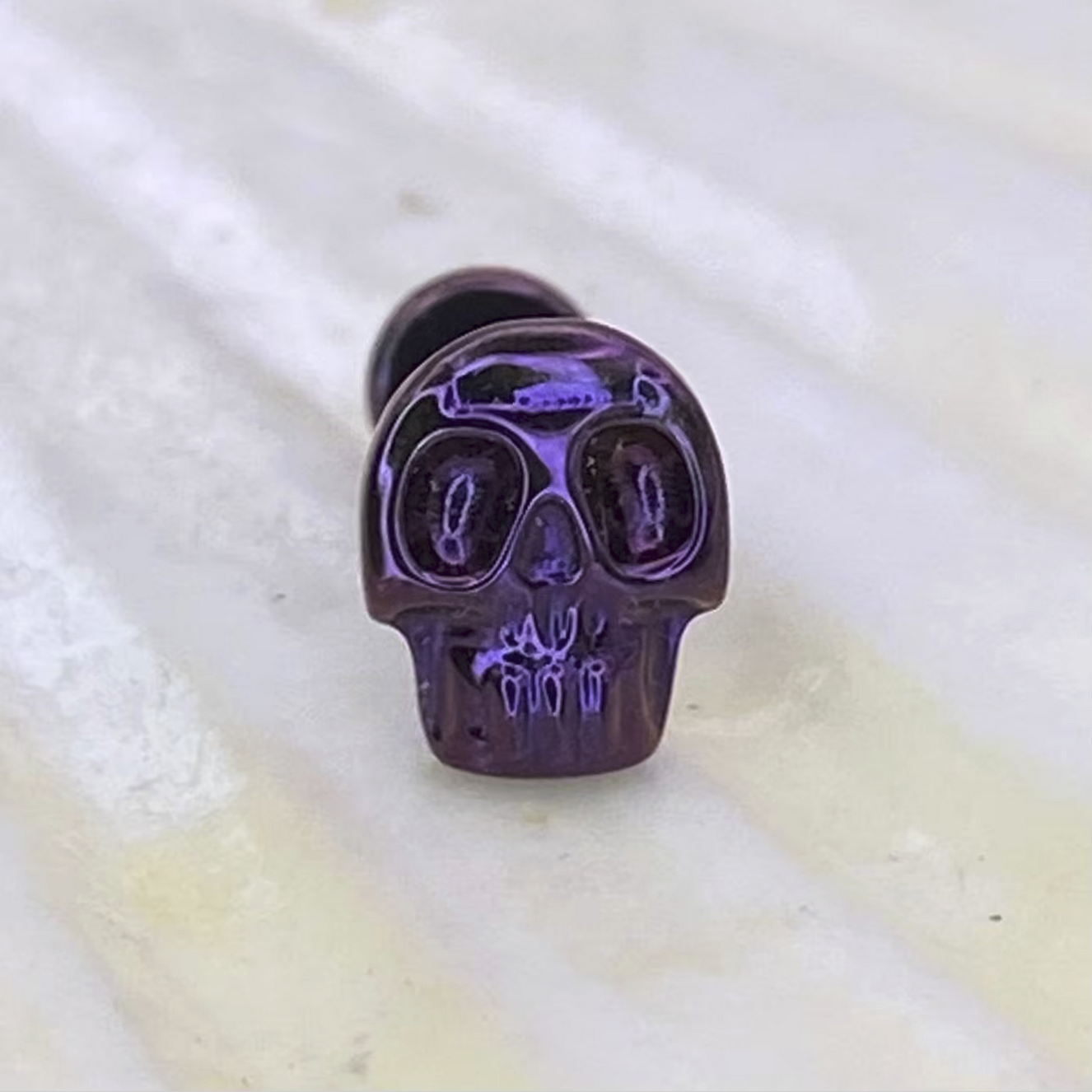 DARK PURPLE Anodized Skull Disc Top ASTM F-136 Medical Grade Titanium Labret 1.2x8mm Internal Thread Conch Helix Tragus Lobe Earring