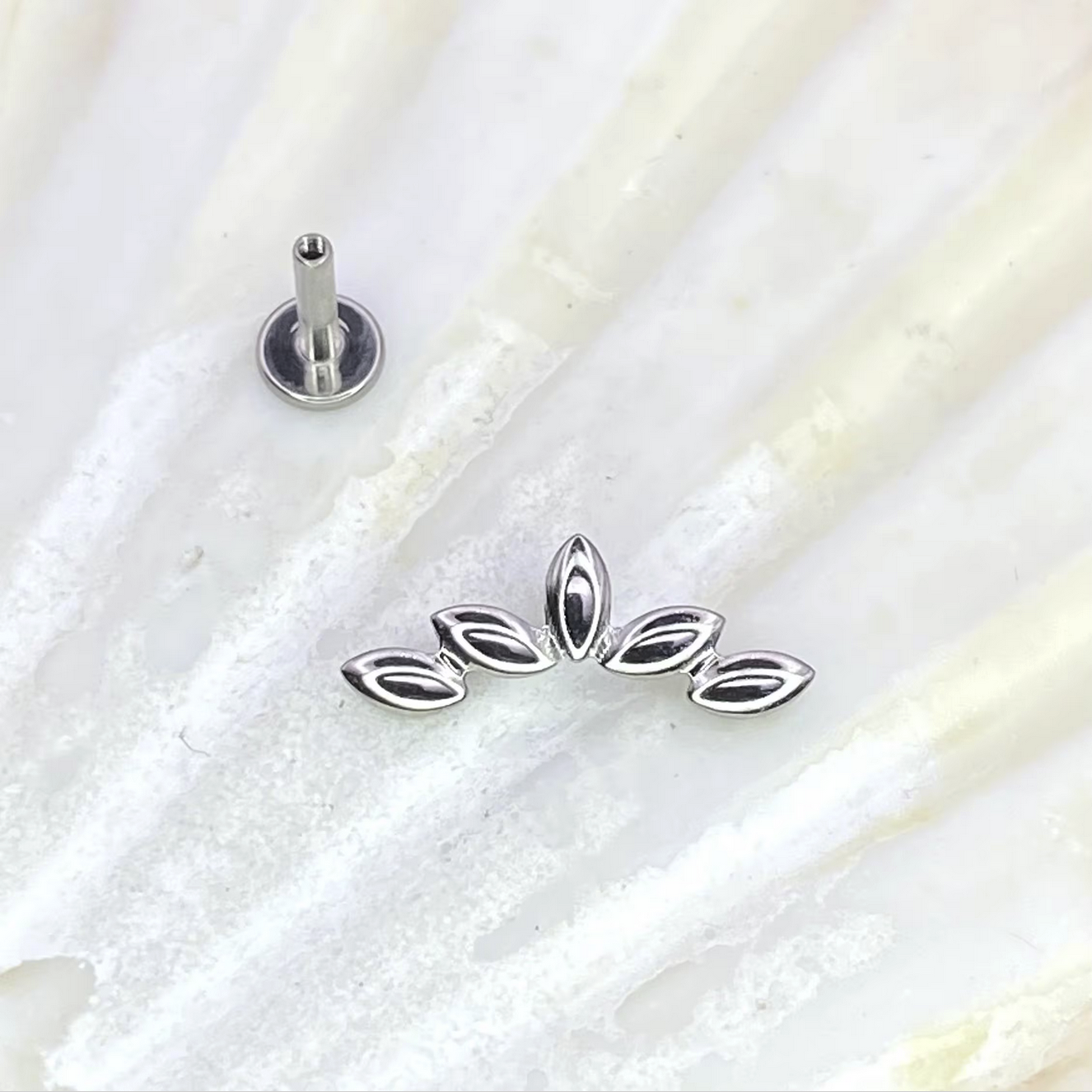 Marquise Fan Top Medical grade ASTM:F-136 titanium labret internal thread conch helix cartilage jewellery 1.2 x 6/8/10mm
