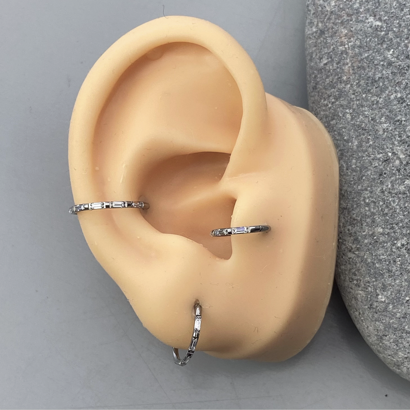Medical Grade Titanium Jewelled Baguette Hinged Micro Ring Clicker Hoop for Tragus Helix Conch Lobe Nose Piercings size:1.2x6/8/10 mm