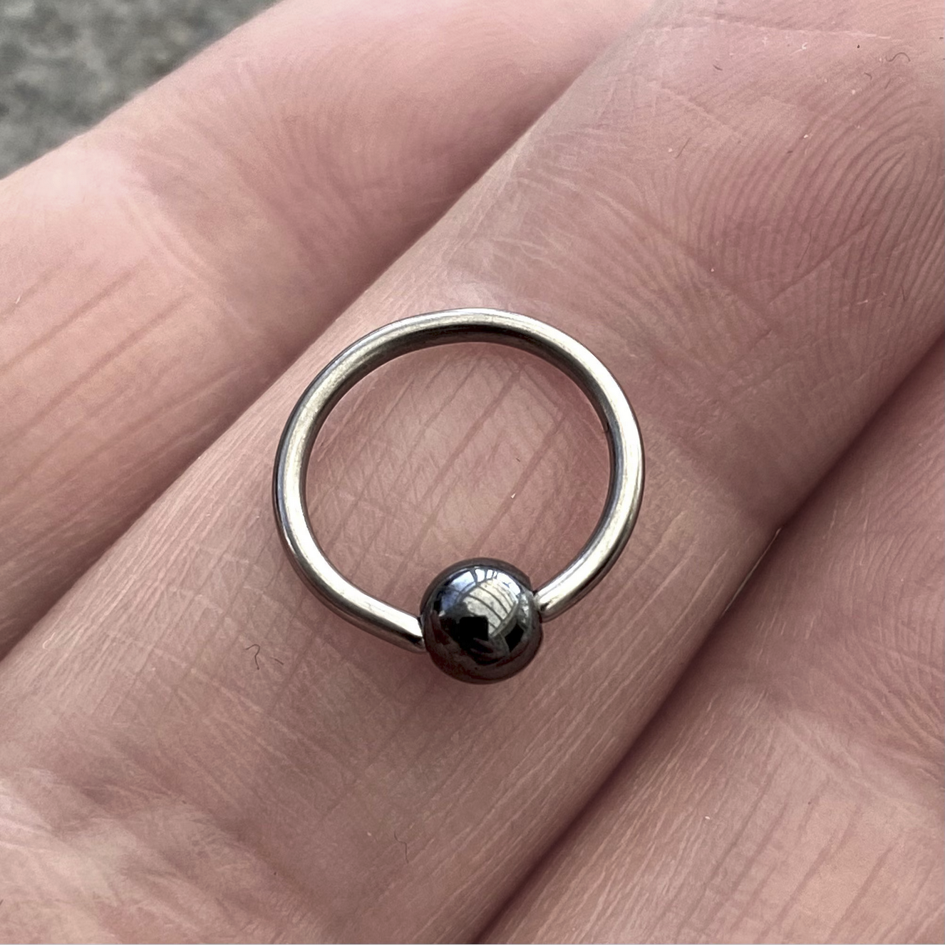 Medical Grade Titanium Ball Closed Ring Hematite Bead Hoop Daith Helix Nose Septum Lobe Piercings