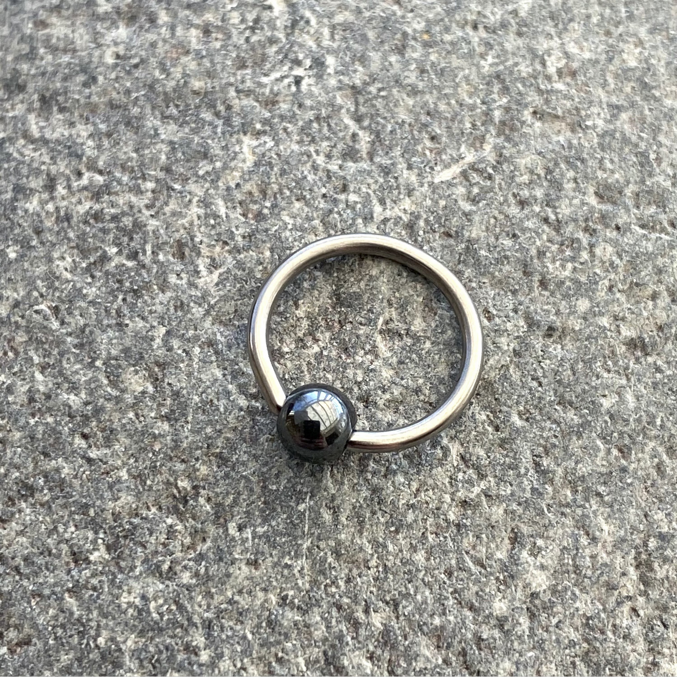 Medical Grade Titanium Ball Closed Ring Hematite Bead Hoop Daith Helix Nose Septum Lobe Piercings