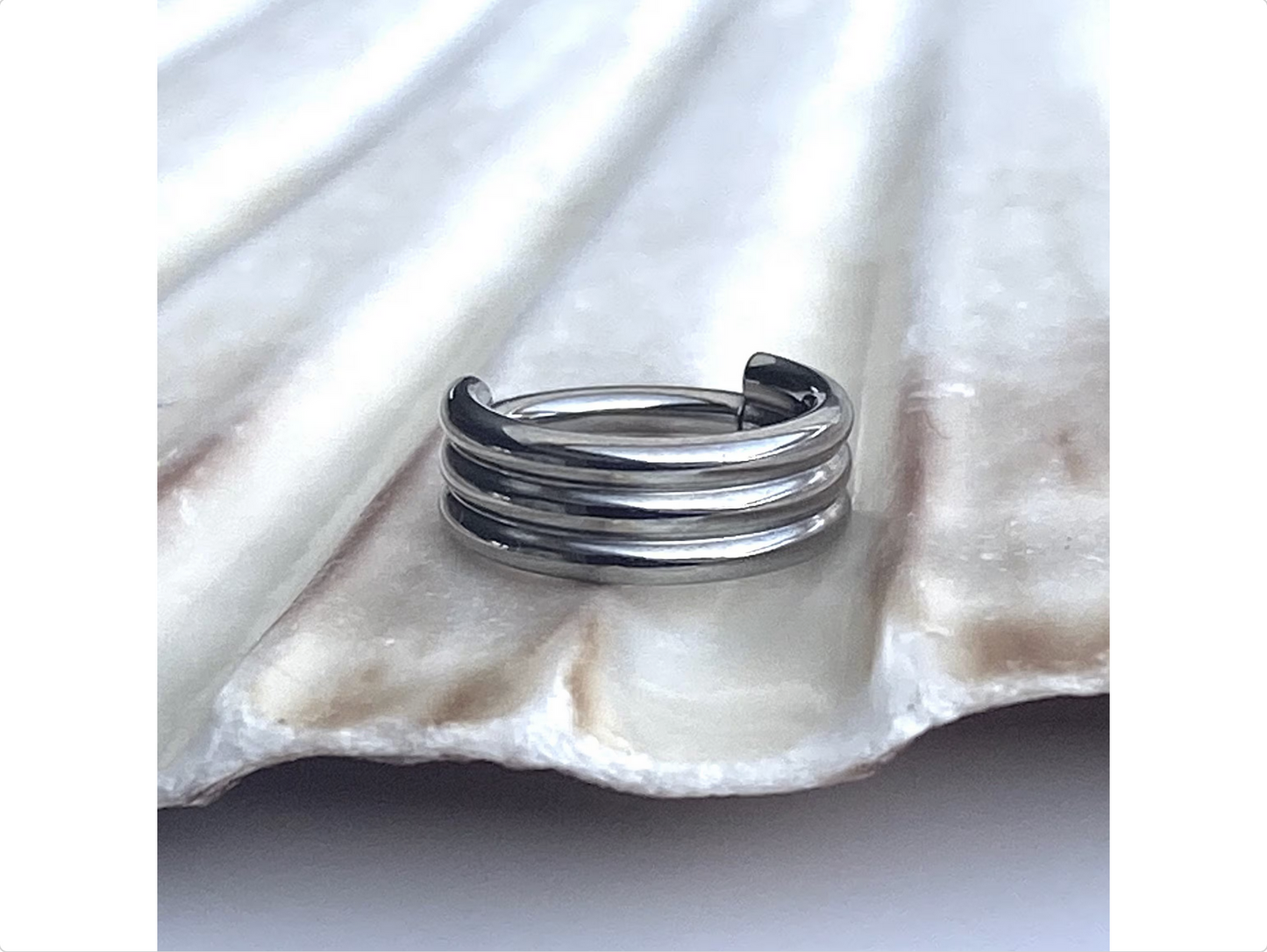 TRI - BAND Medical Grade Titanium Hinged Clicker Ring, Septum, Helix, Lobe, Tragus Piercings size: 1.2 x 6/8/10/12mm