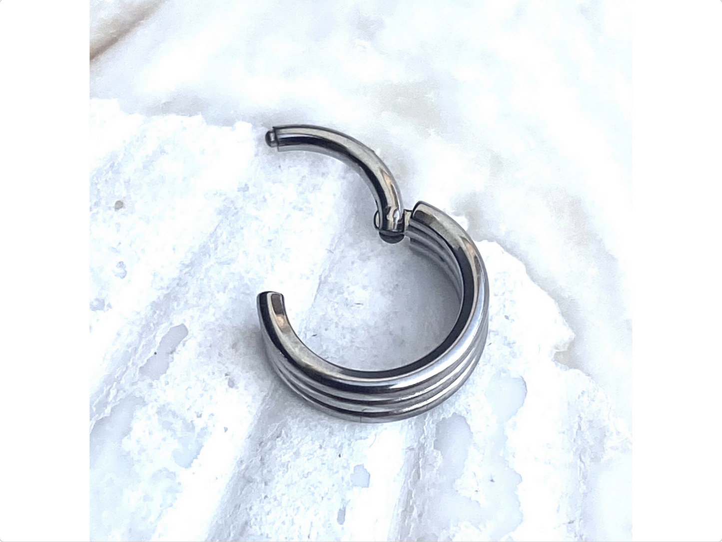 TRI - BAND Medical Grade Titanium Hinged Clicker Ring, Septum, Helix, Lobe, Tragus Piercings size: 1.2 x 6/8/10/12mm