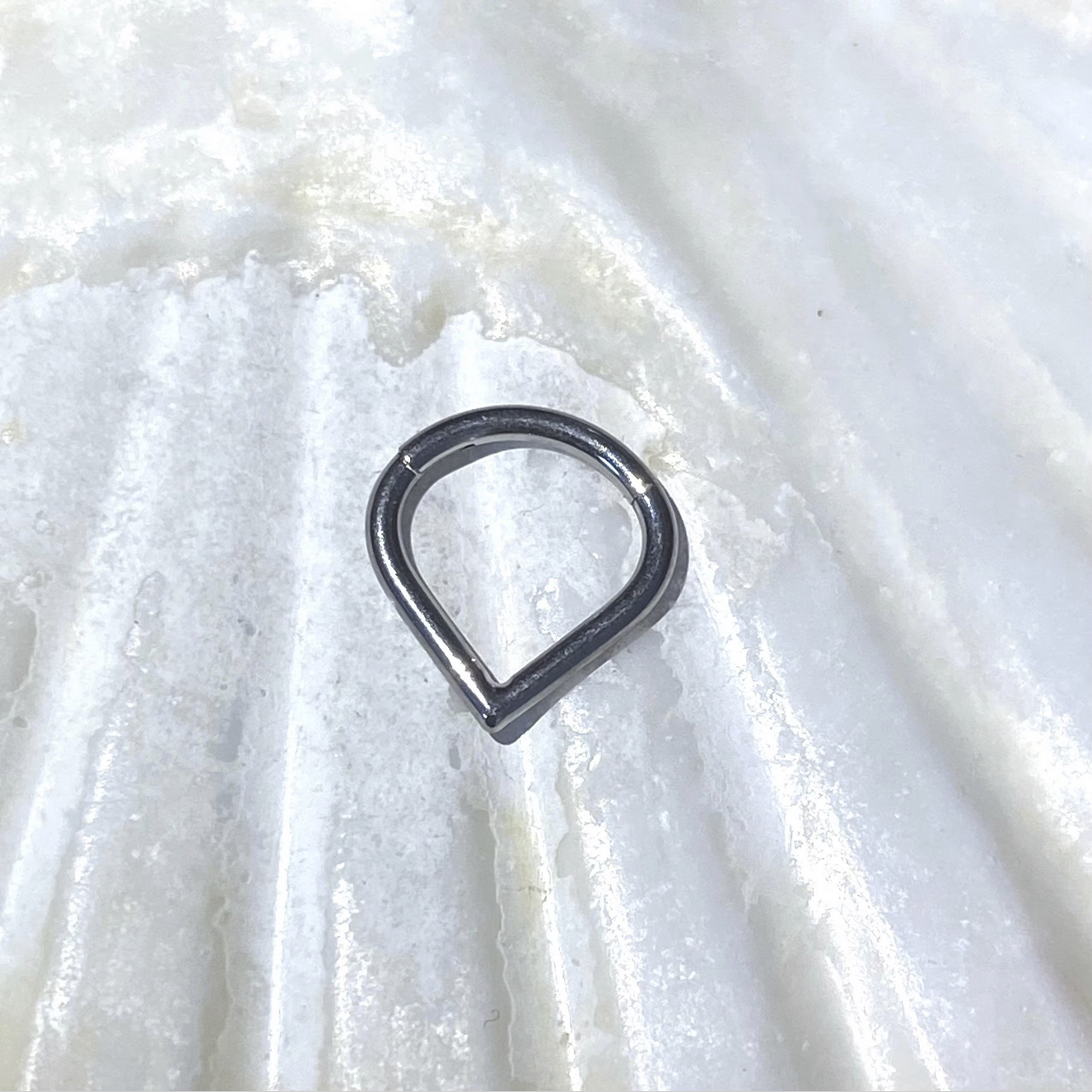 TEARDROP SHAPE Medical Grade Titanium Hinged Clicker Ring, Septum, Helix, 2nd Lobe, Tragus, Daith Piercings size: 1.2 x 8/10 mm