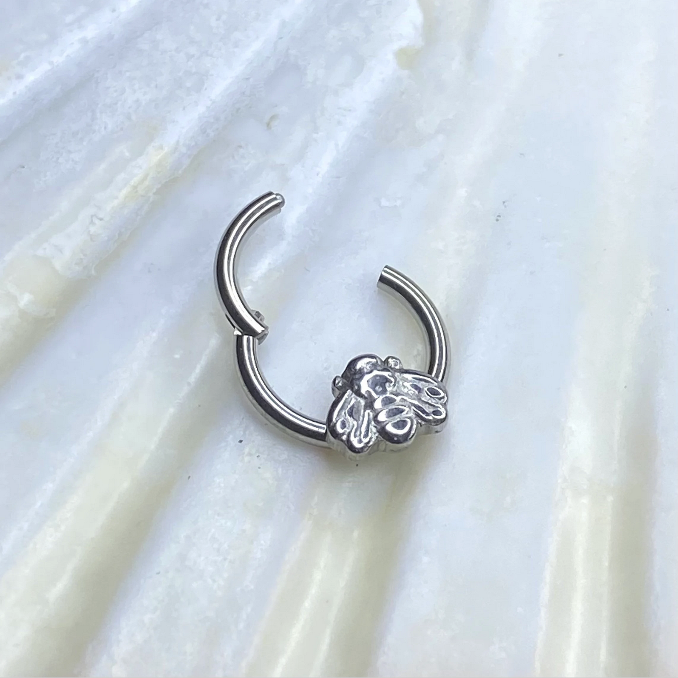 Medical Grade Titanium Forward Facing BEE Design Hinged Ring Clicker Ring Cartilage Earrings size 1.2 x 8/10mm